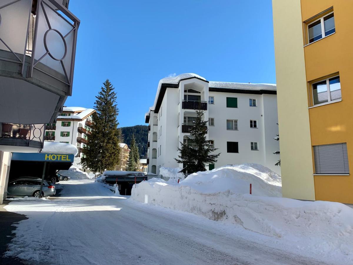 Zentral Bei Kongresshaus, Langlaufloipe, Hallenbad, Garage, Wifi, Voll Ausgestattet - Fewo Gian Davos Luaran gambar